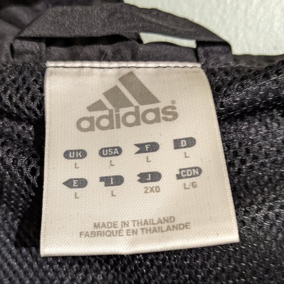 Vintage Adidas hooded black windbreaker, mesh lining, snap buttons. Mens Large. - Picture 13 of 13